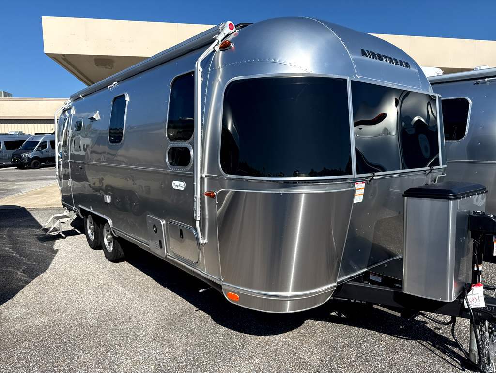 2026 Airstream Flying Cloud 25FBQ in defuniak springs FL