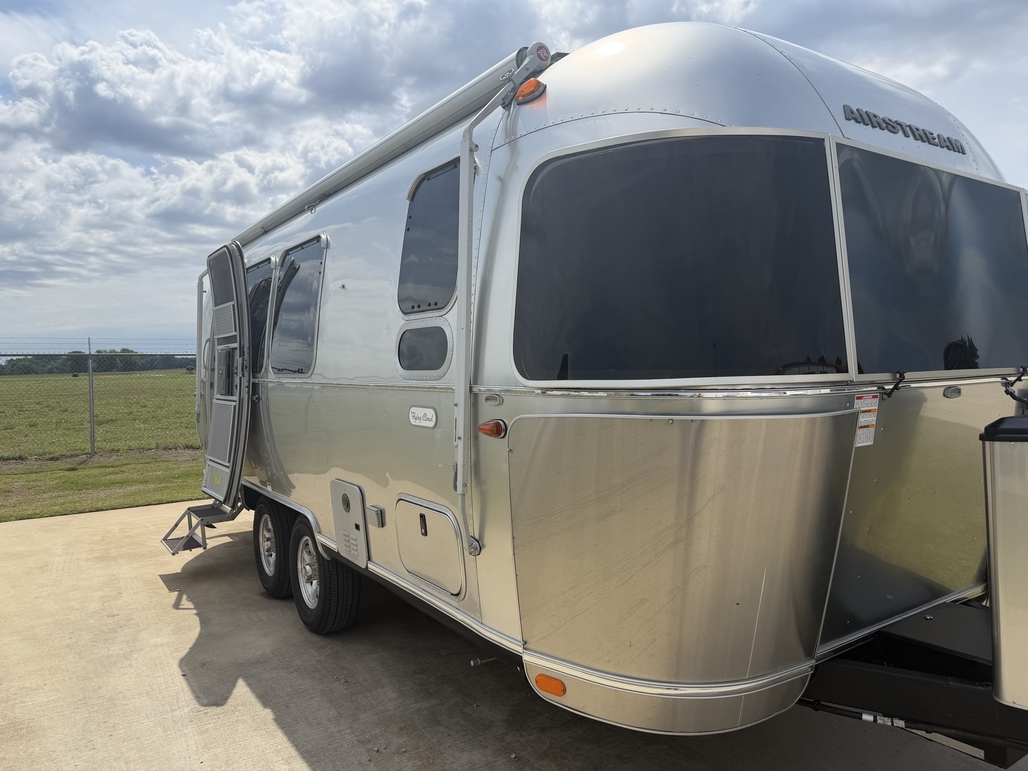 2024 Airstream Flying Cloud 23FB in tanner AL