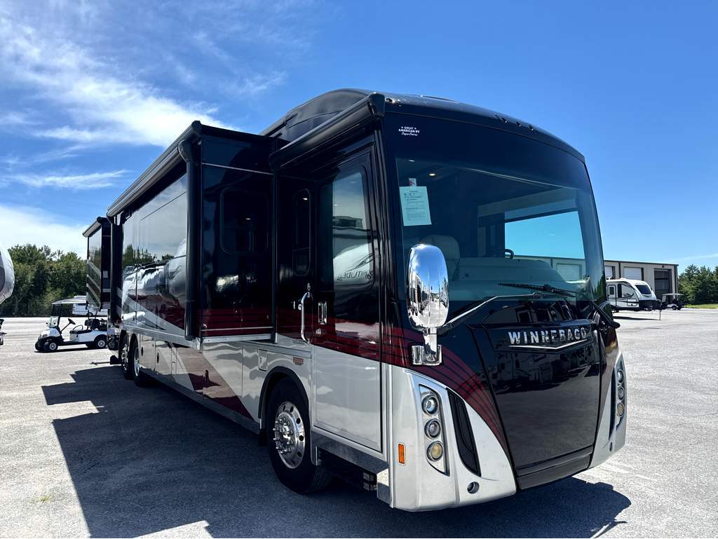 2017 Winnebago Tour 42QD RV