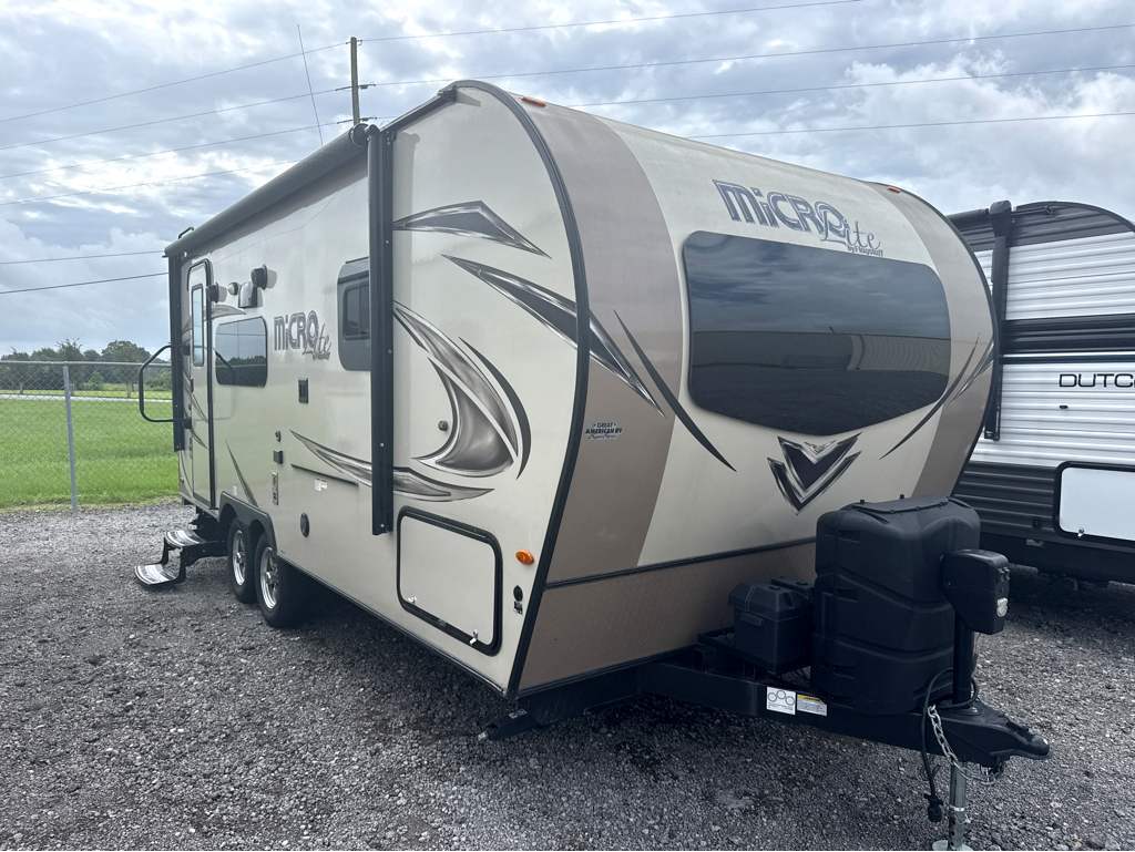 2019 Forest River Flagstaff Micro Lite 21FBRS RV
