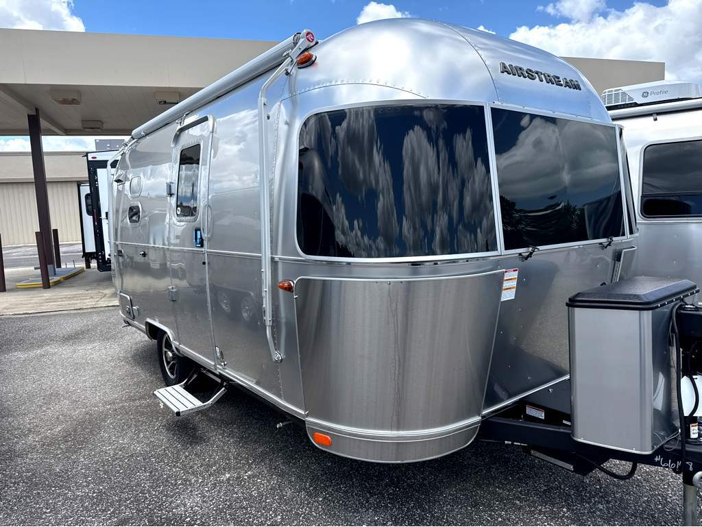 2026 Airstream Caravel 20FB RV