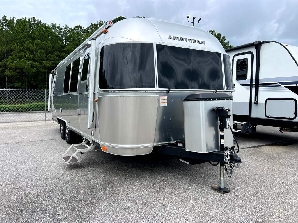 2024 Airstream Pottery Barn 28RB Twin in calera AL