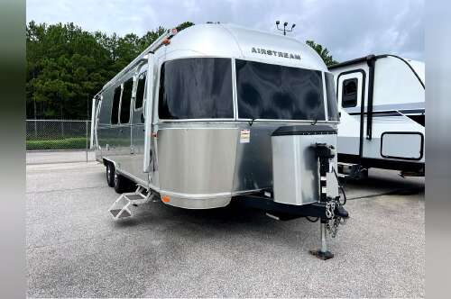 2024 Airstream Pottery Barn 28RB Twin in calera AL