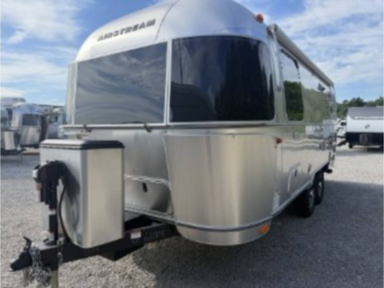 A photo of this 2026 Airstream Trade Wind 23FBT
