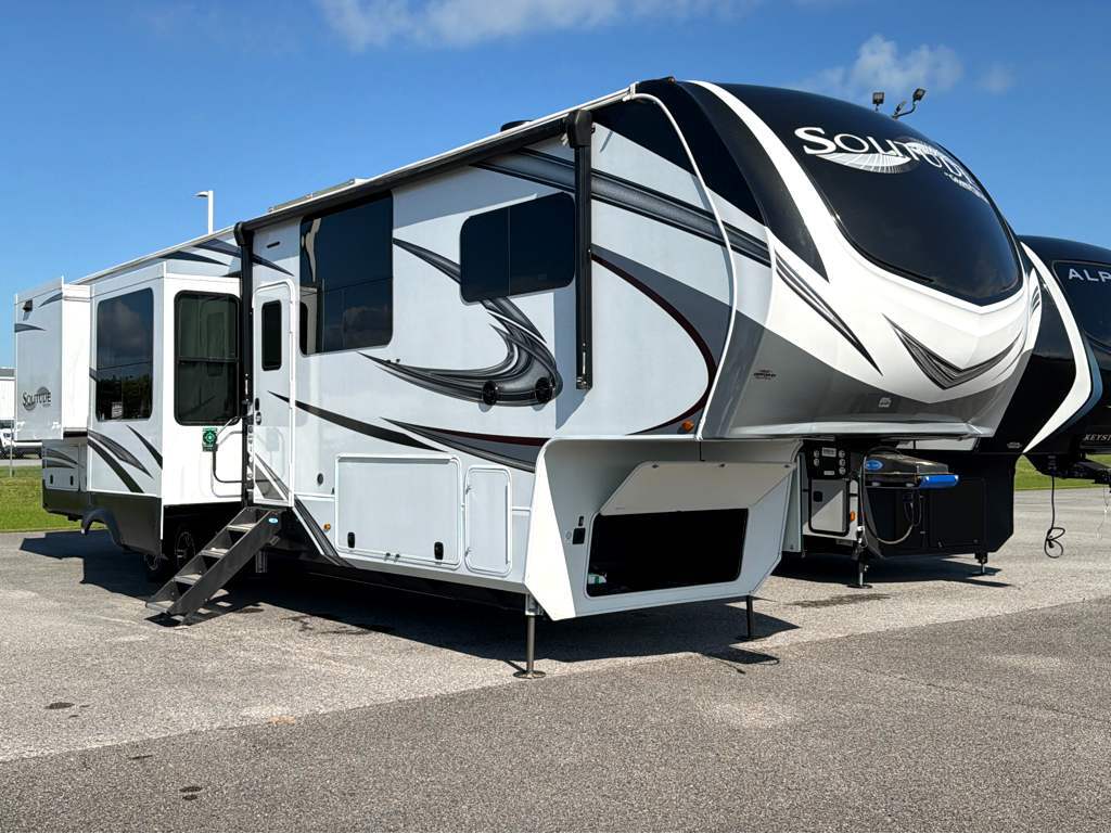2022 Grand Design Solitude 390RK in breaux bridge LA