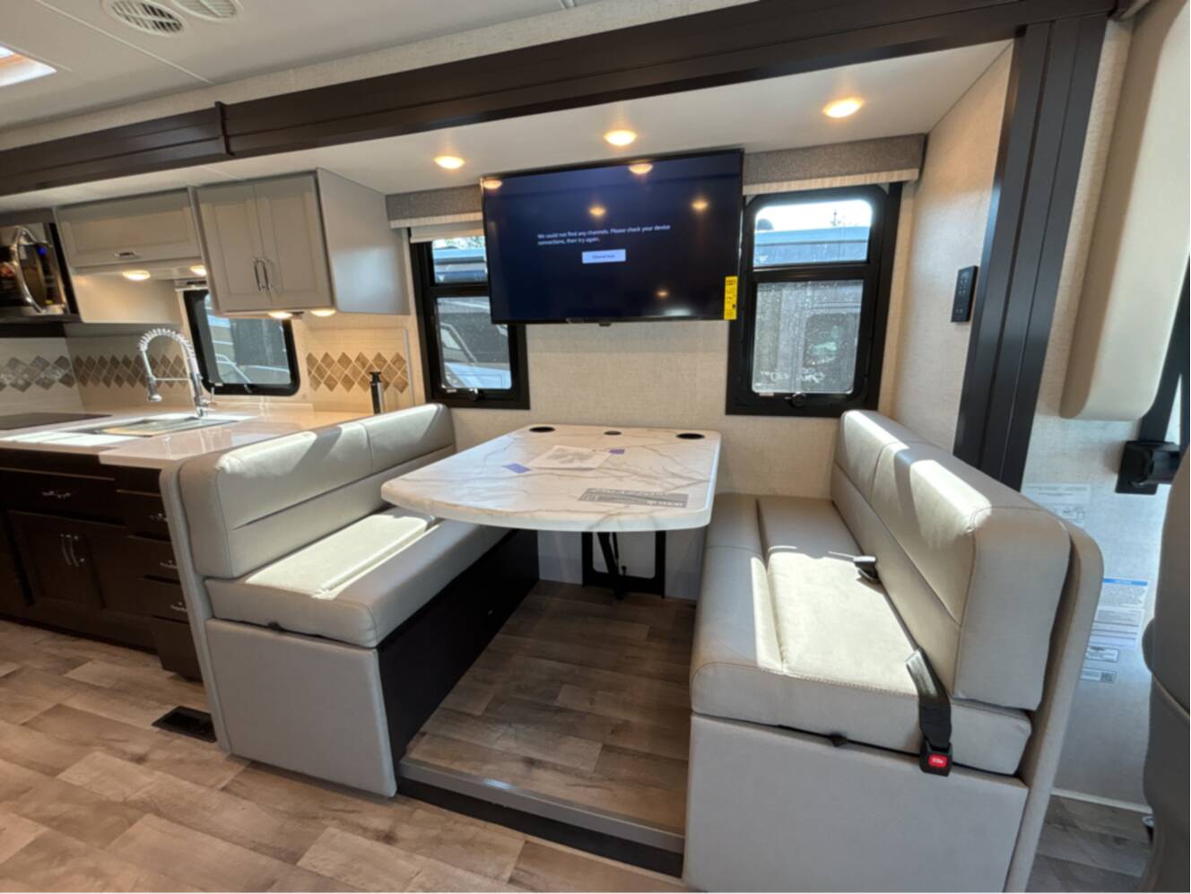A photo of this 2026 Thor Motor Coach Palazzo GT 33.6