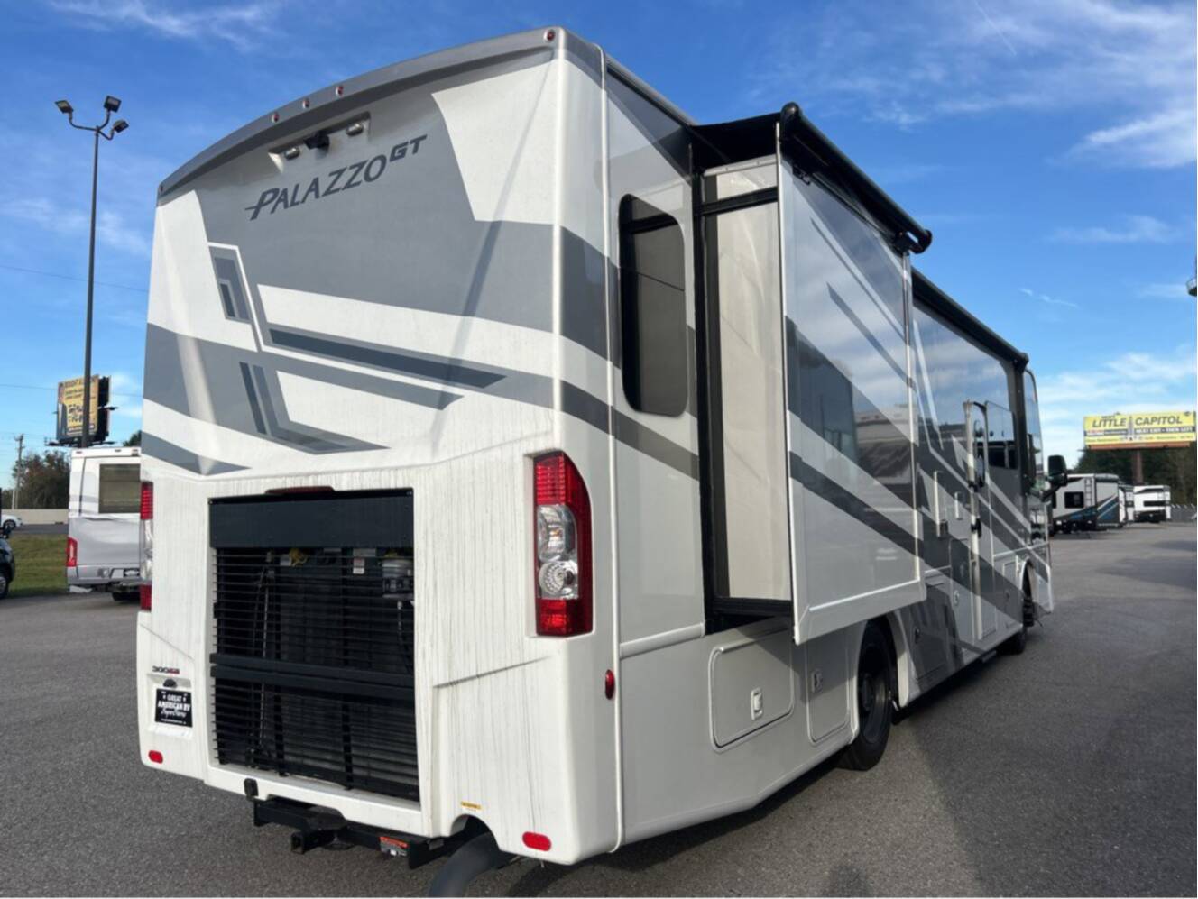 A photo of this 2026 Thor Motor Coach Palazzo GT 33.5