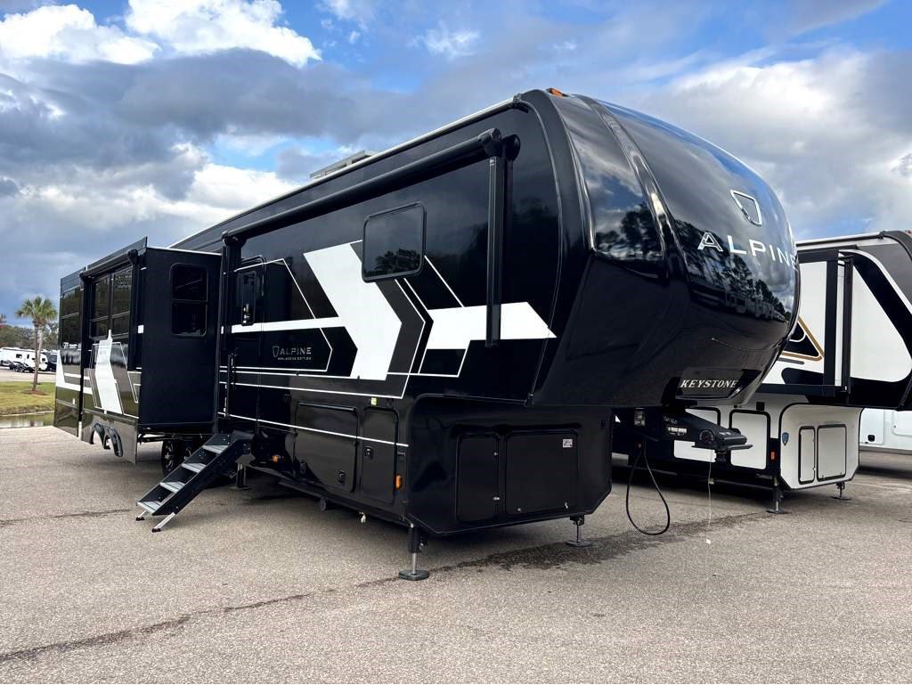 2026 Keystone Alpine Avalanche Edition 366LS in tanner AL