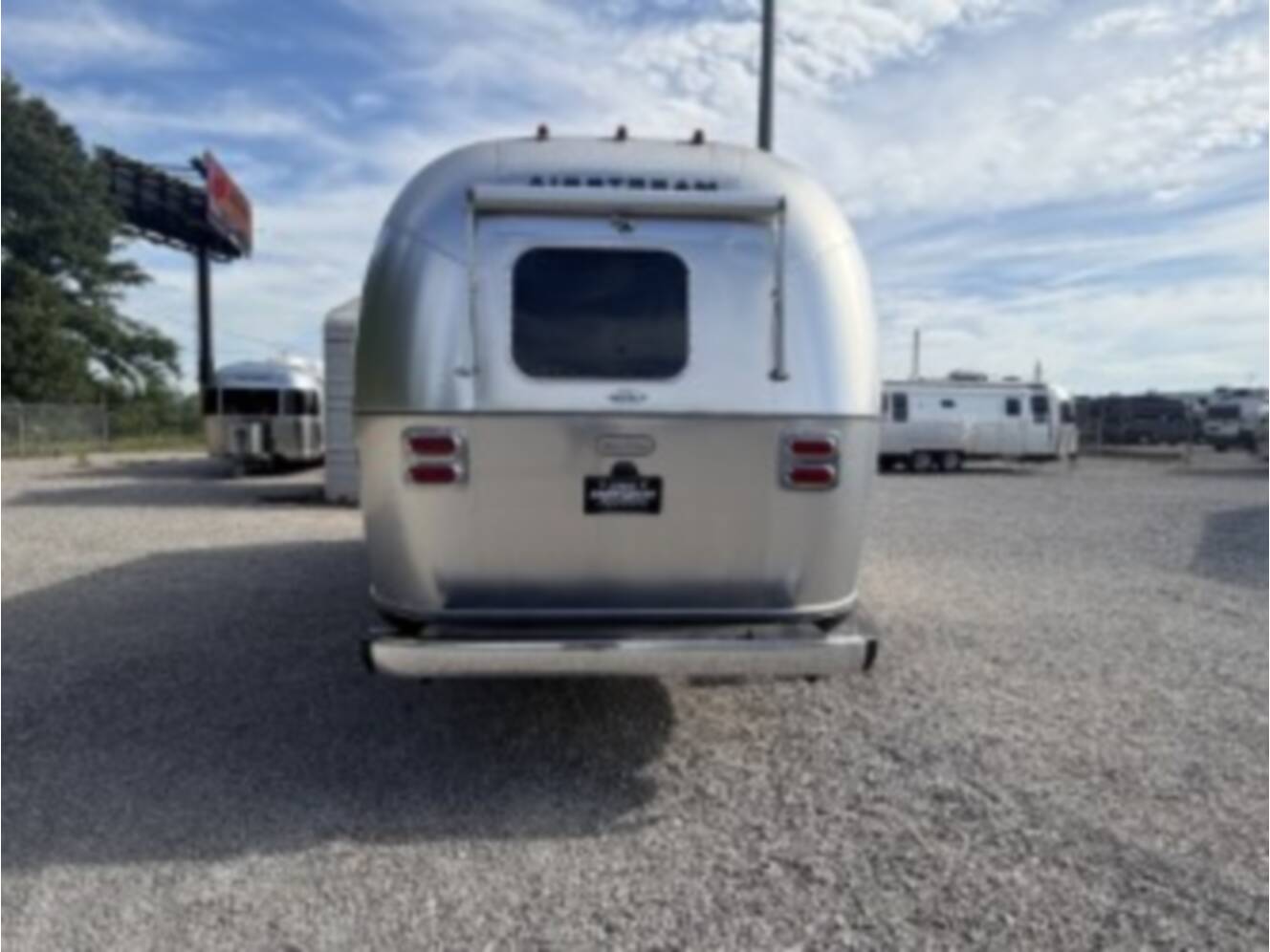 A photo of this 2026 Airstream Trade Wind 23FBT