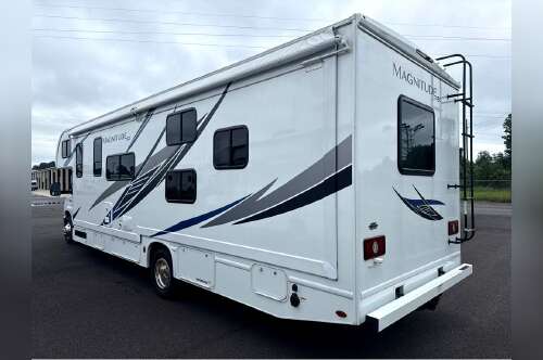 2025 Thor Motor Coach Magnitude GA31 in hattiesburg MS