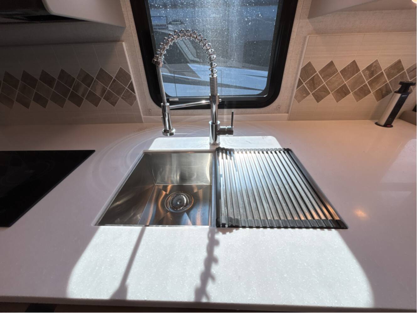 A photo of this 2026 Thor Motor Coach Palazzo GT 33.6