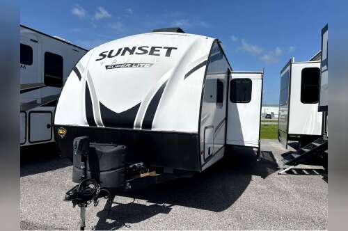 2022 Crossroads Sunset Trail Super Lite SS253RB in breaux bridge LA