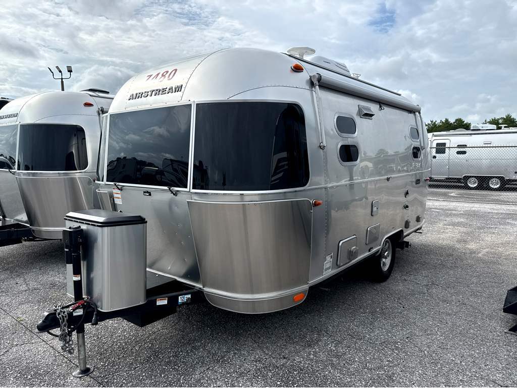 2022 Airstream Caravel 19CB in defuniak springs FL