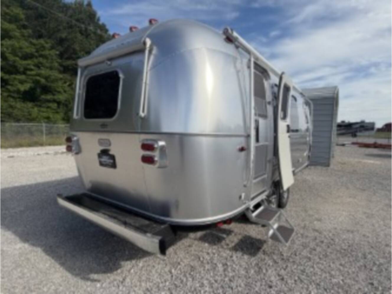 A photo of this 2026 Airstream Trade Wind 23FBT