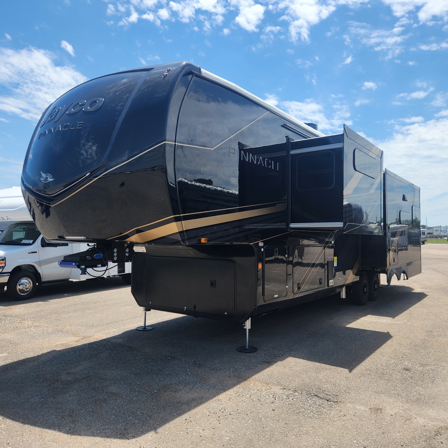 2026 Jayco Pinnacle 36FBTS in belden MS