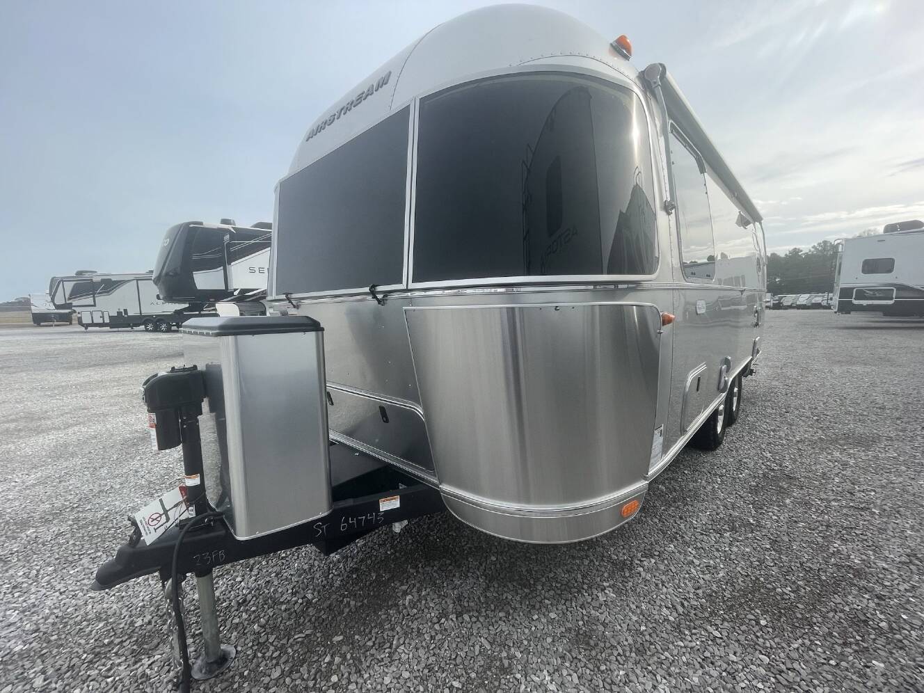 A photo of this 2026 Airstream Flying Cloud 23FB