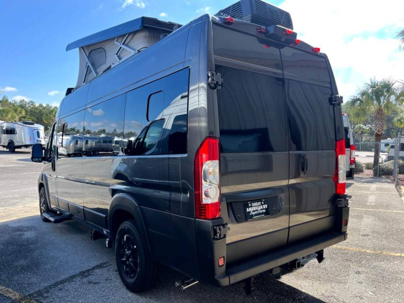 A photo of this 2026 Airstream Rangeline Base