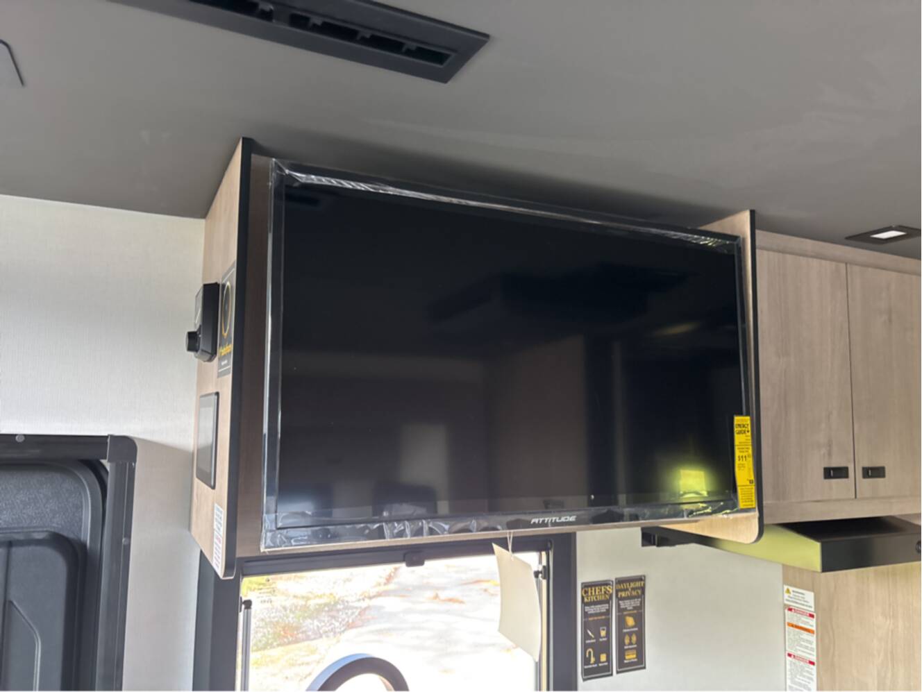 A photo of this 2026 Grand Design Lineage Series M 25TK