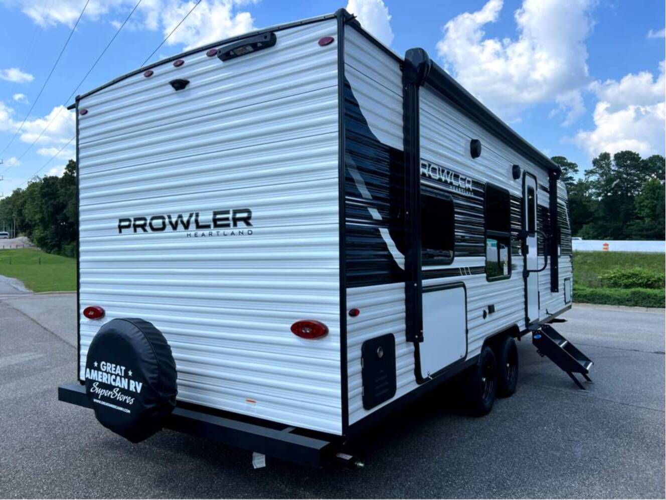 A photo of this 2026 Heartland Prowler 2600BH