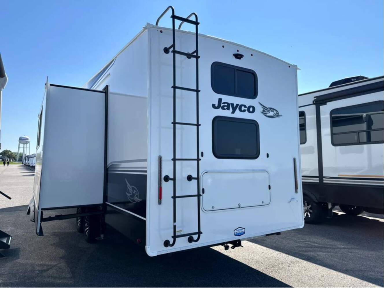 A photo of this 2026 Jayco Eagle HT 29DDB