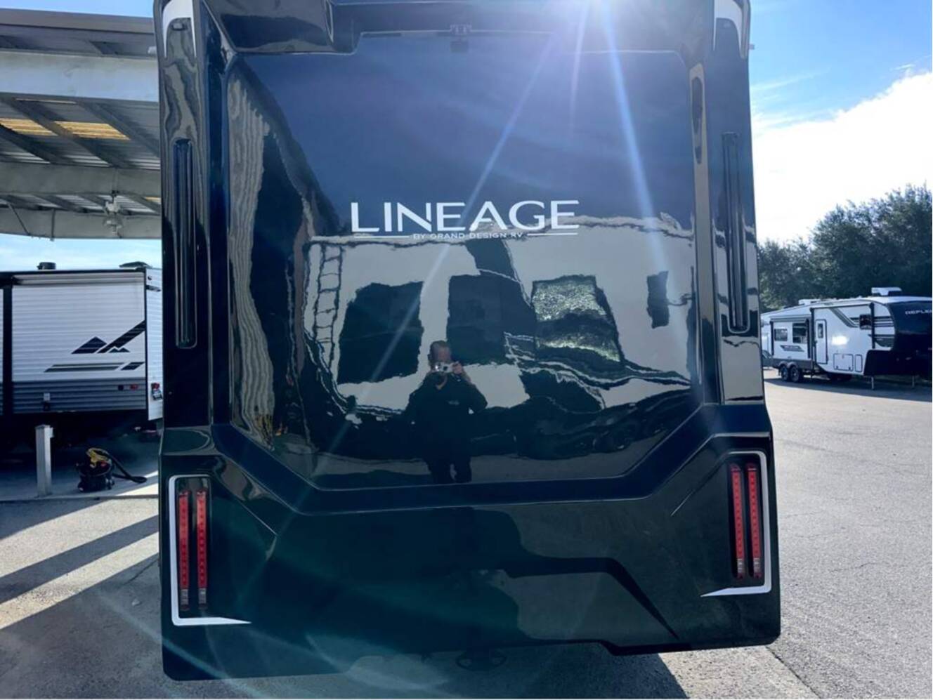 A photo of this 2026 Grand Design Lineage Series M 25TK