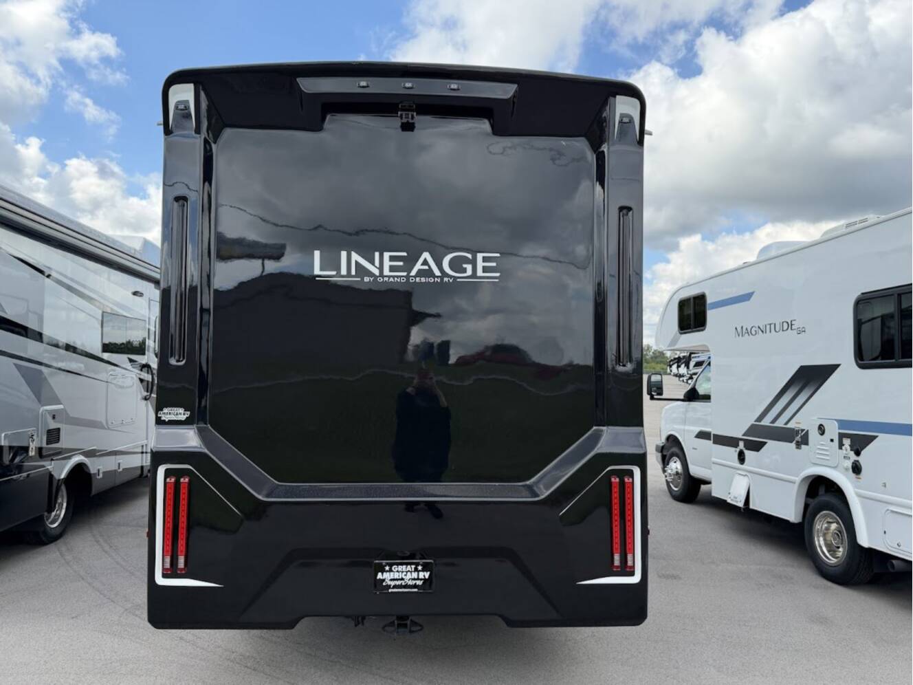 A photo of this 2026 Grand Design Lineage Series M 25TK
