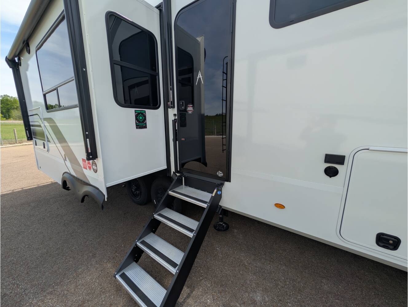 A photo of this 2026 Grand Design Influence 3203GK