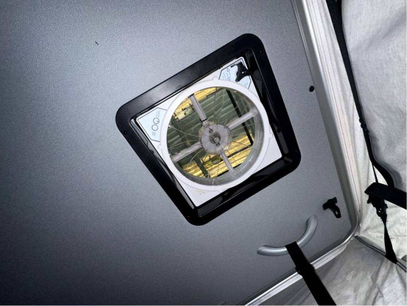A photo of this 2026 Airstream Rangeline Base