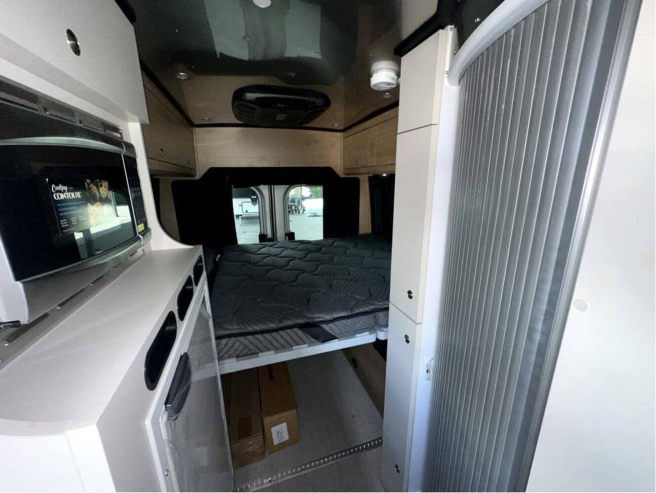 A photo of this 2026 Airstream Rangeline Base