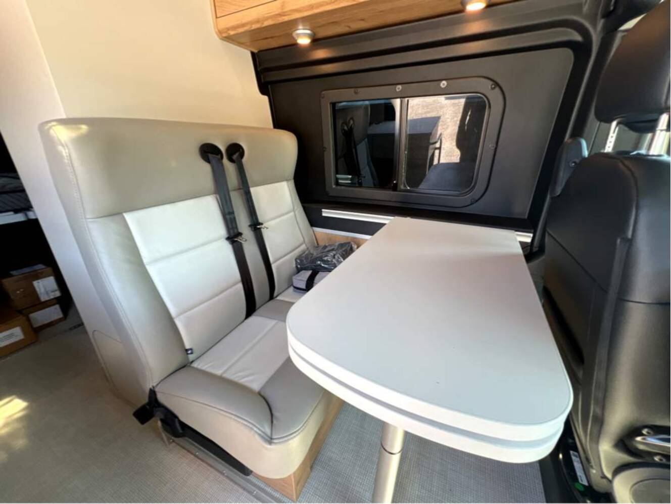 A photo of this 2026 Airstream Rangeline Base