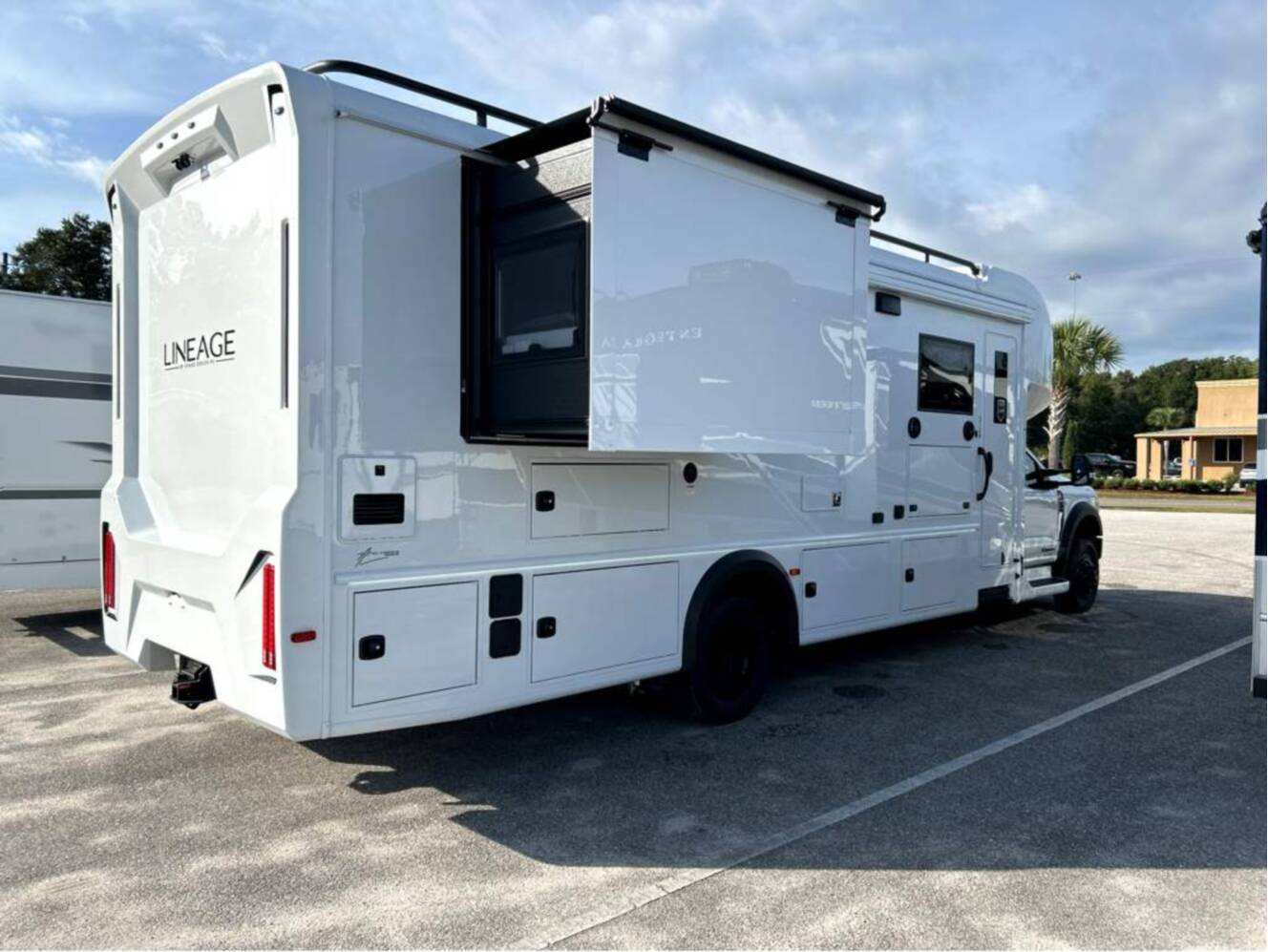 A photo of this 2026 Grand Design Lineage Series F 31ZW
