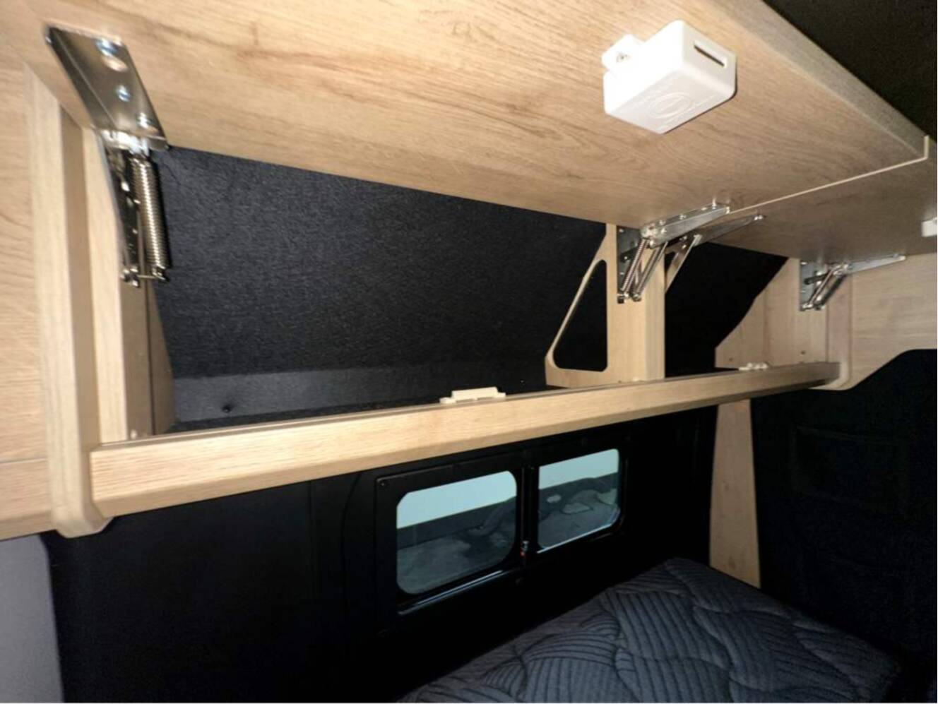 A photo of this 2026 Airstream Rangeline Base