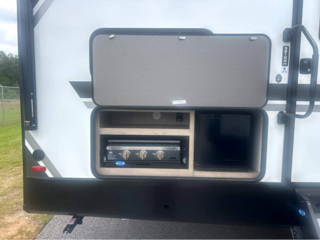 A photo of this 2026 Grand Design Imagine 3210BH