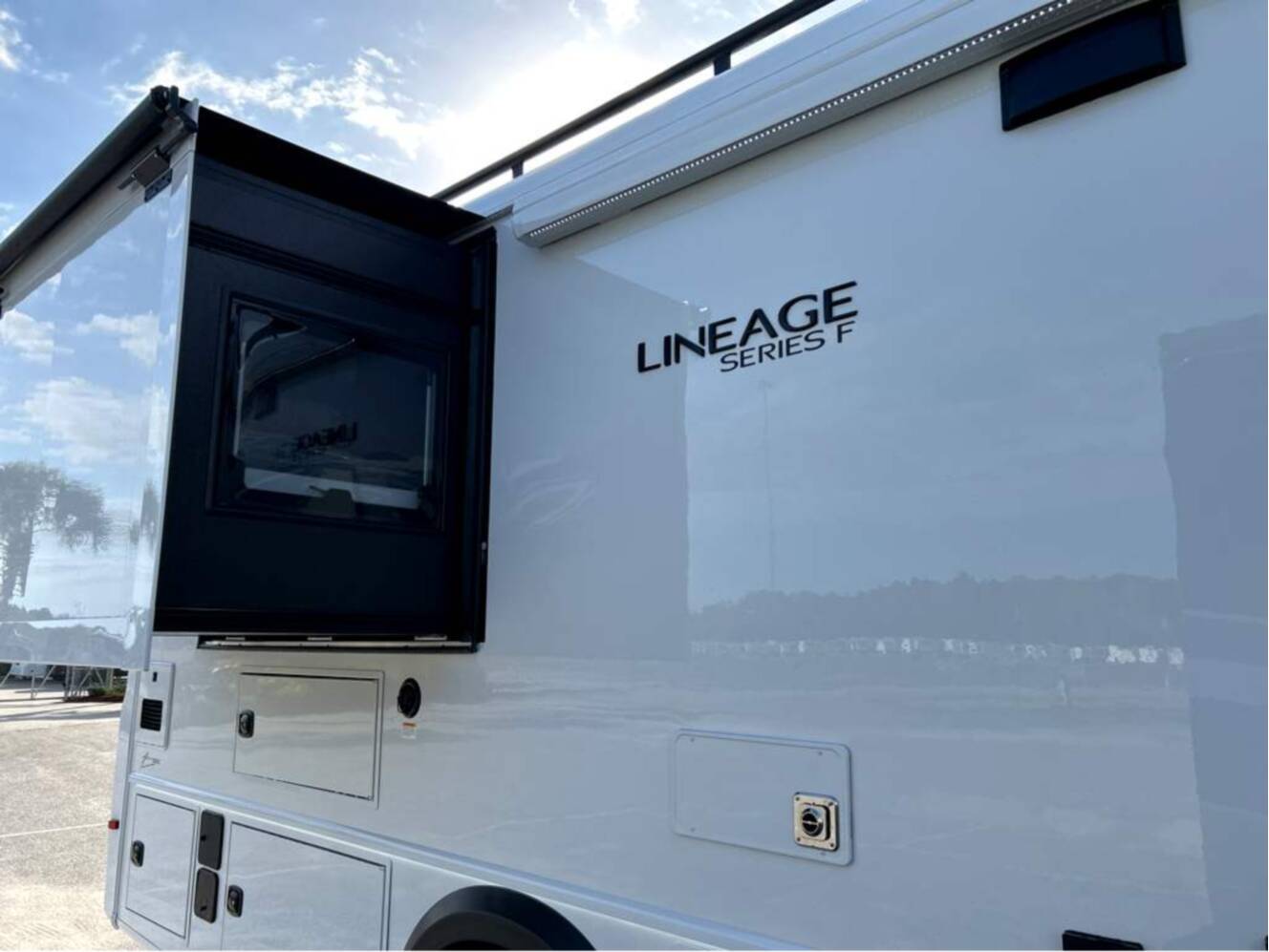 A photo of this 2026 Grand Design Lineage Series F 31ZW
