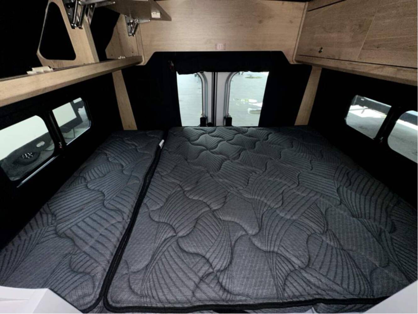 A photo of this 2026 Airstream Rangeline Base