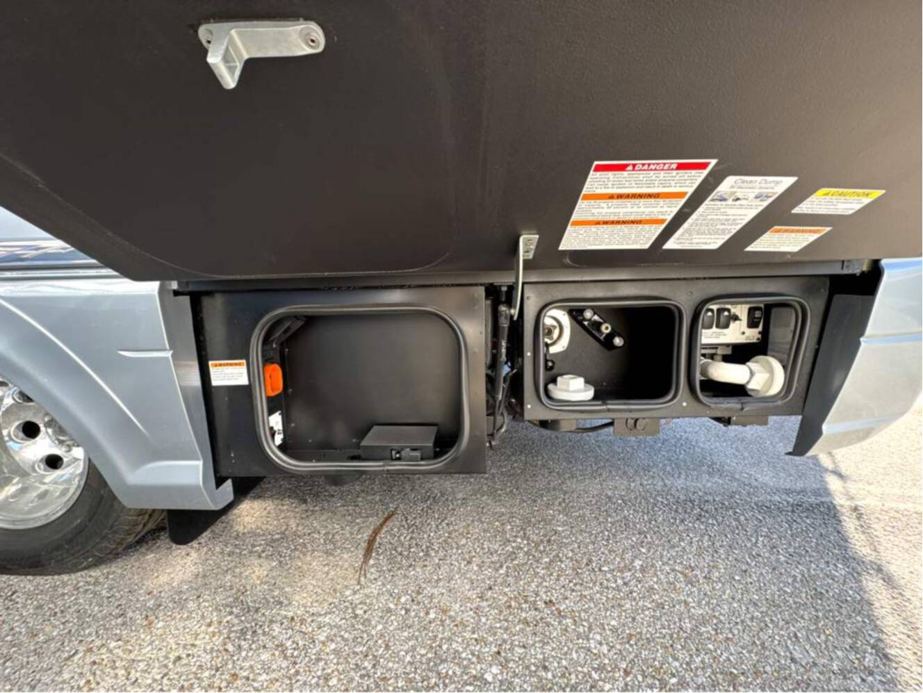 A photo of this 2026 Airstream Atlas Atlas