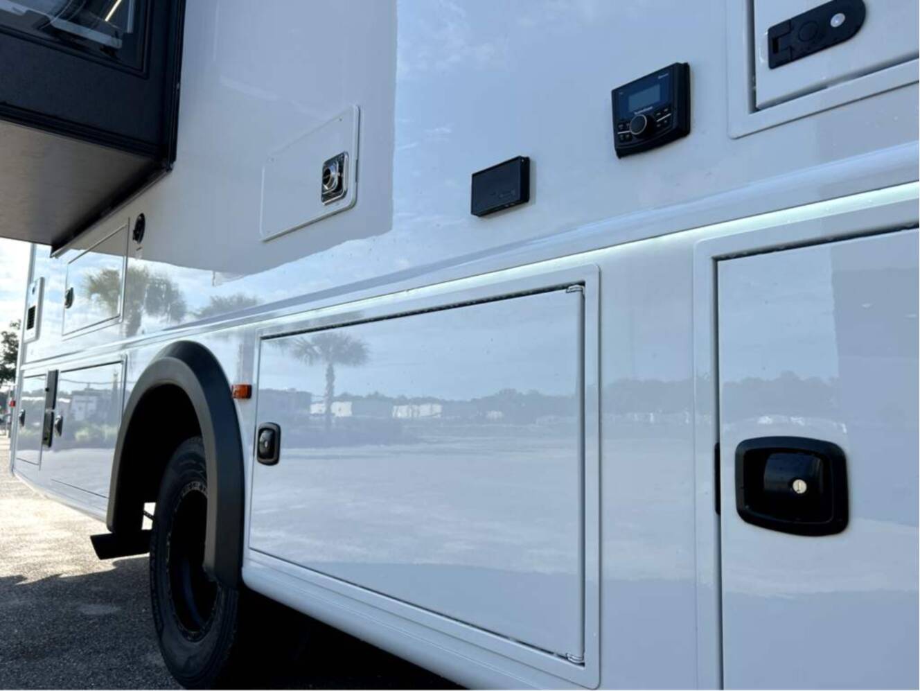 A photo of this 2026 Grand Design Lineage Series F 31ZW