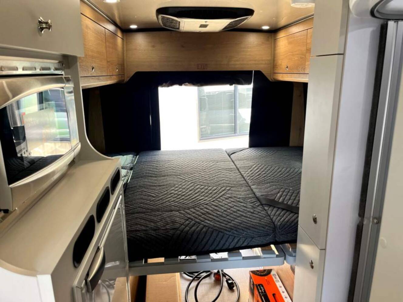 A photo of this 2026 Airstream Rangeline Base
