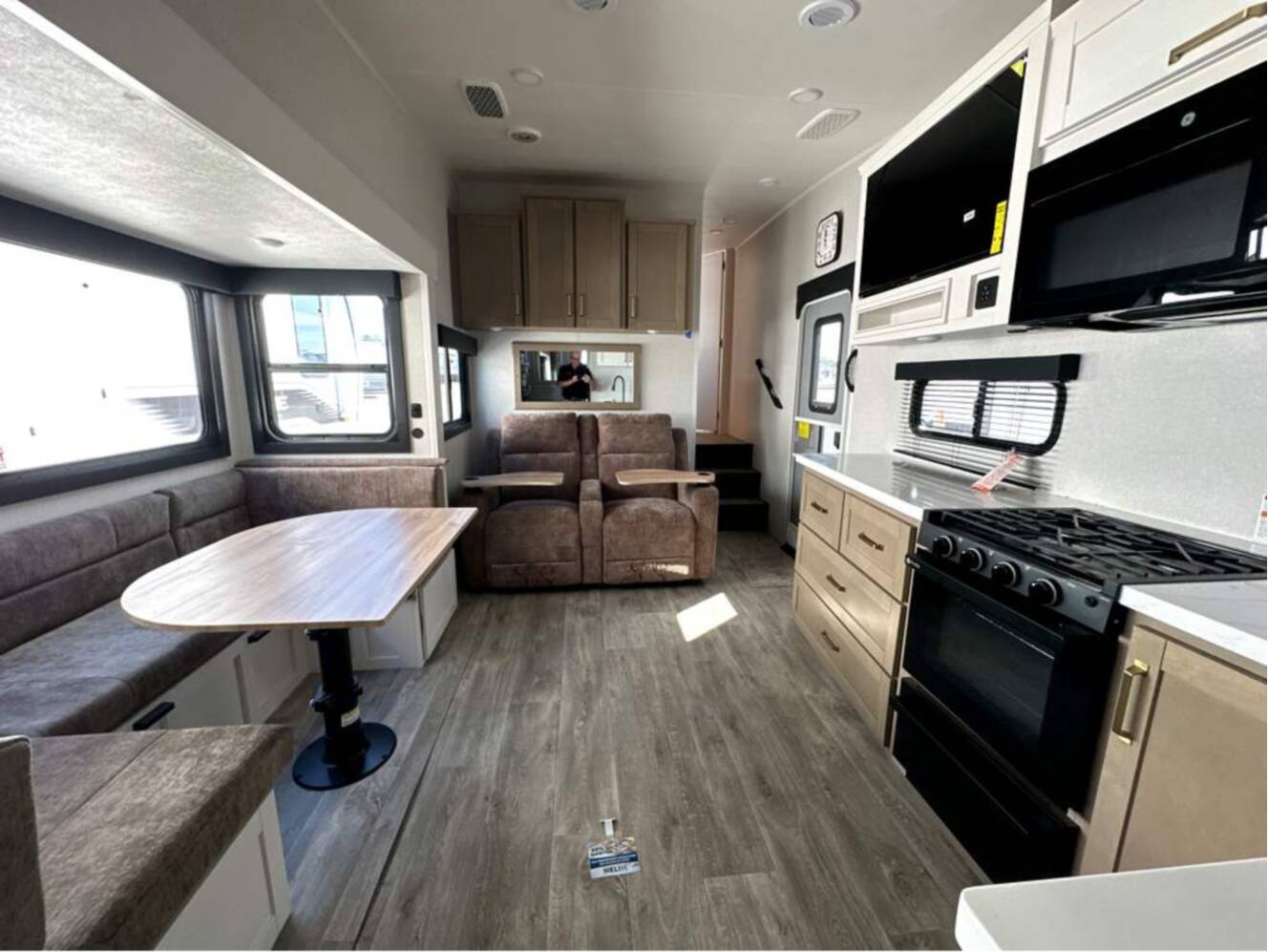 A photo of this 2026 Jayco Eagle HT 29DDB