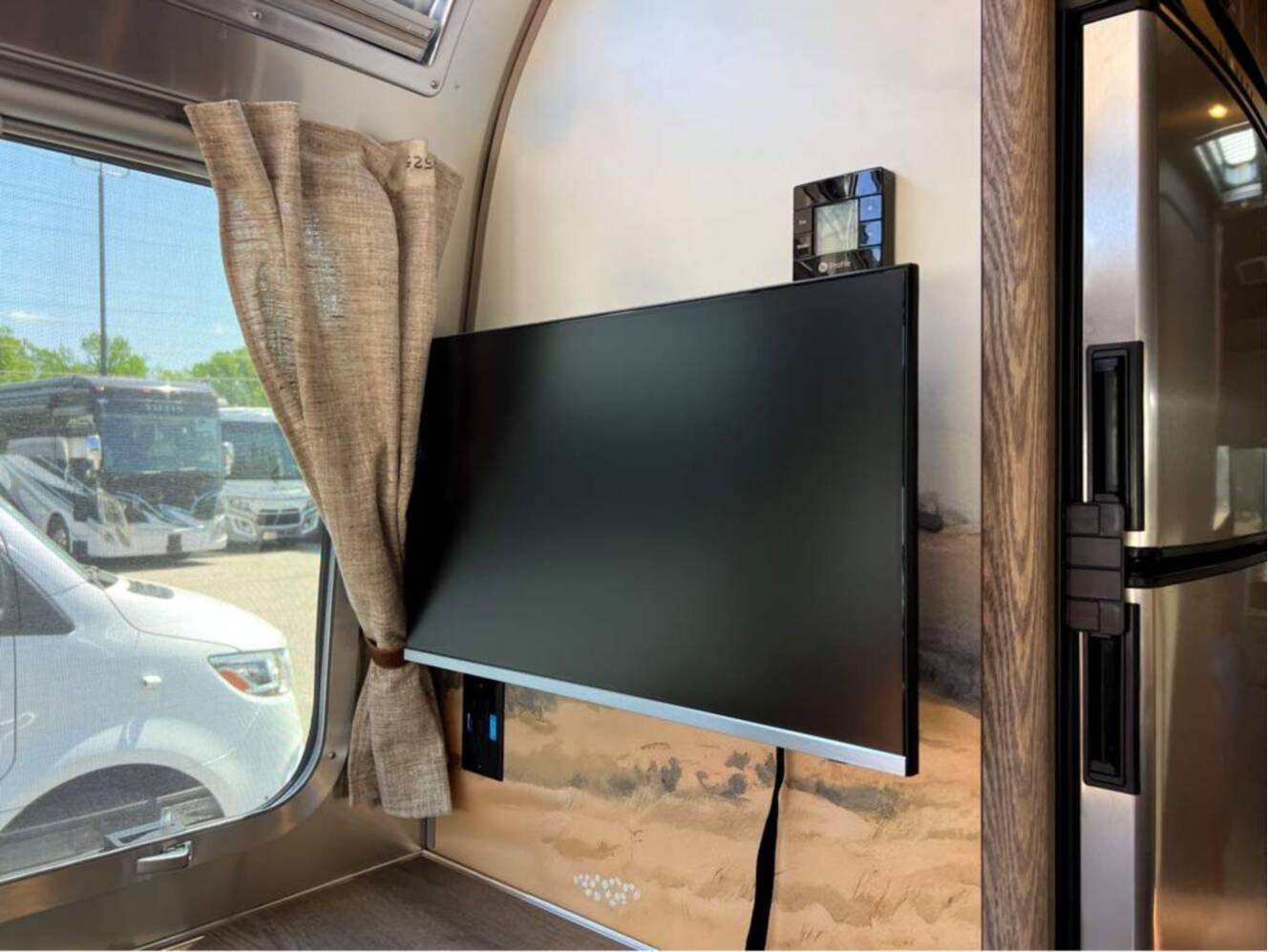 A photo of this 2026 Airstream STETSON 6666 27FBT