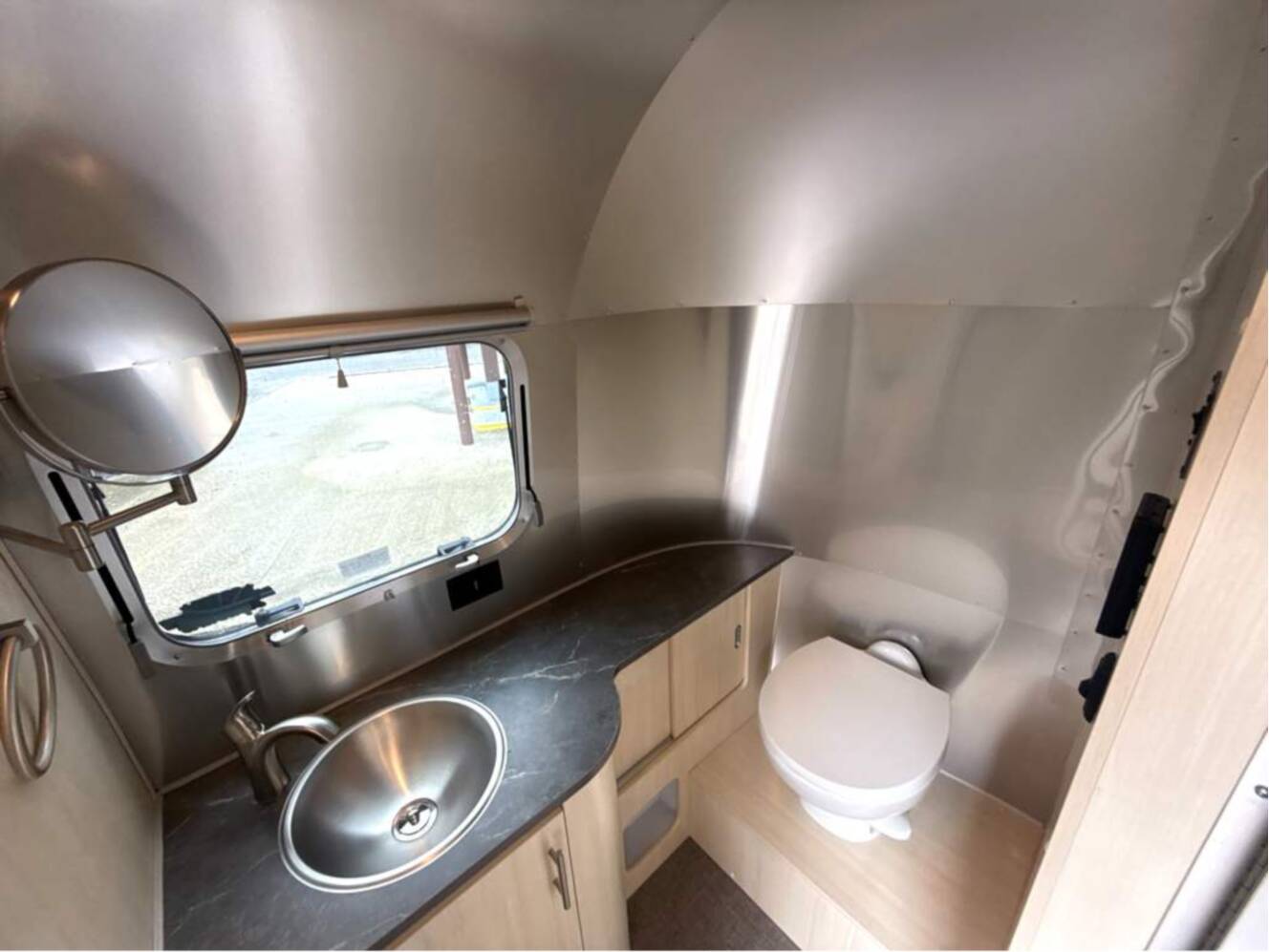 A photo of this 2026 Airstream Flying Cloud 23FBT