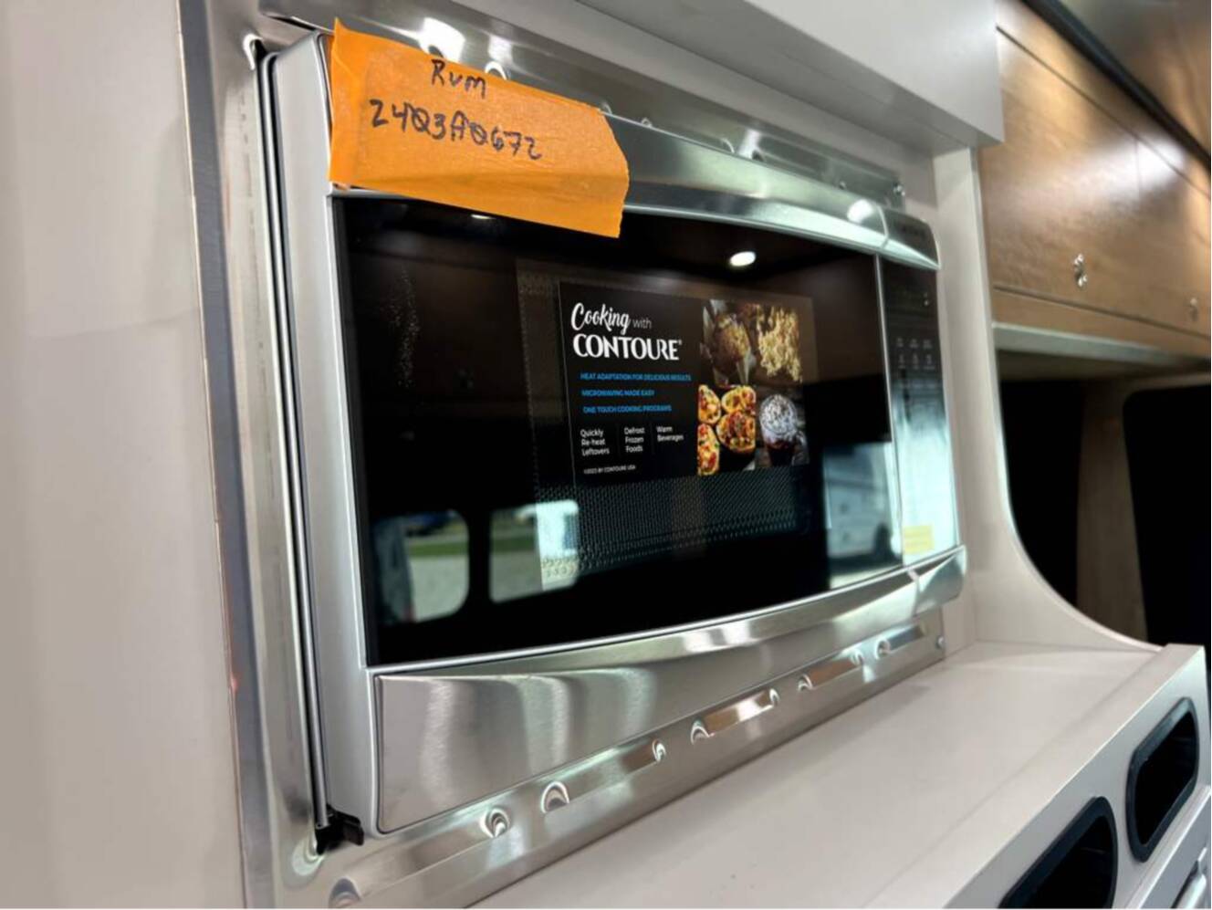 A photo of this 2026 Airstream Rangeline Base