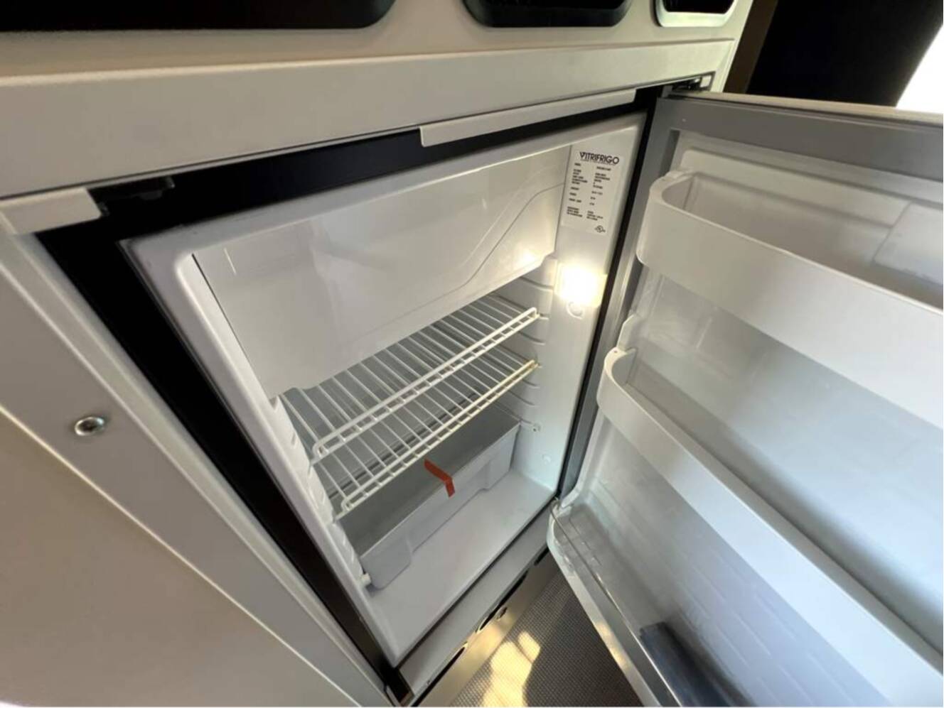 A photo of this 2026 Airstream Rangeline Base