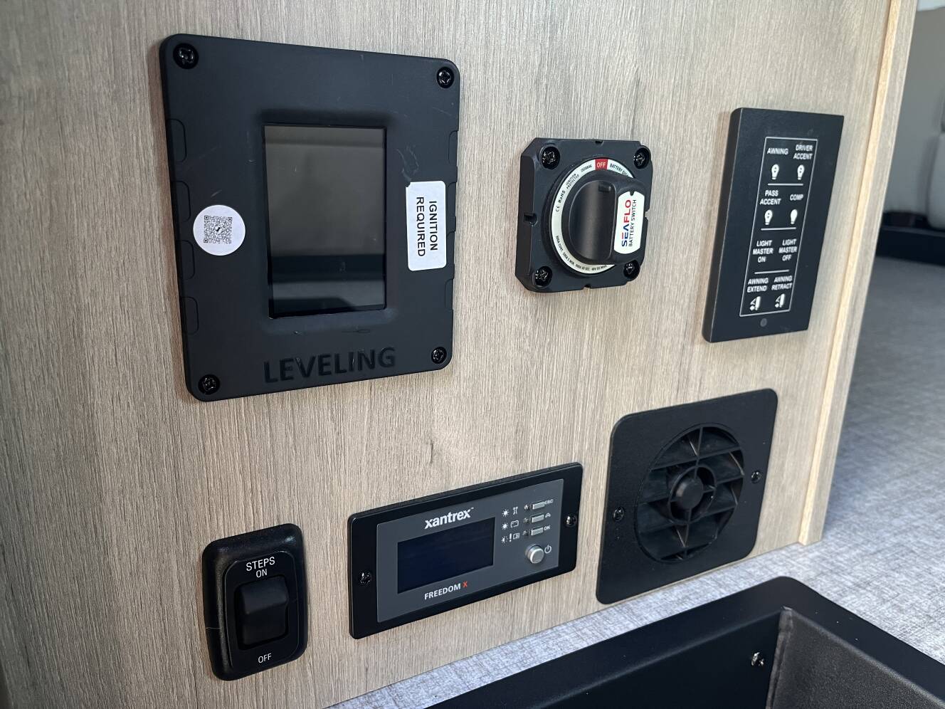 A photo of this 2026 Grand Design Lineage Series M 25TK