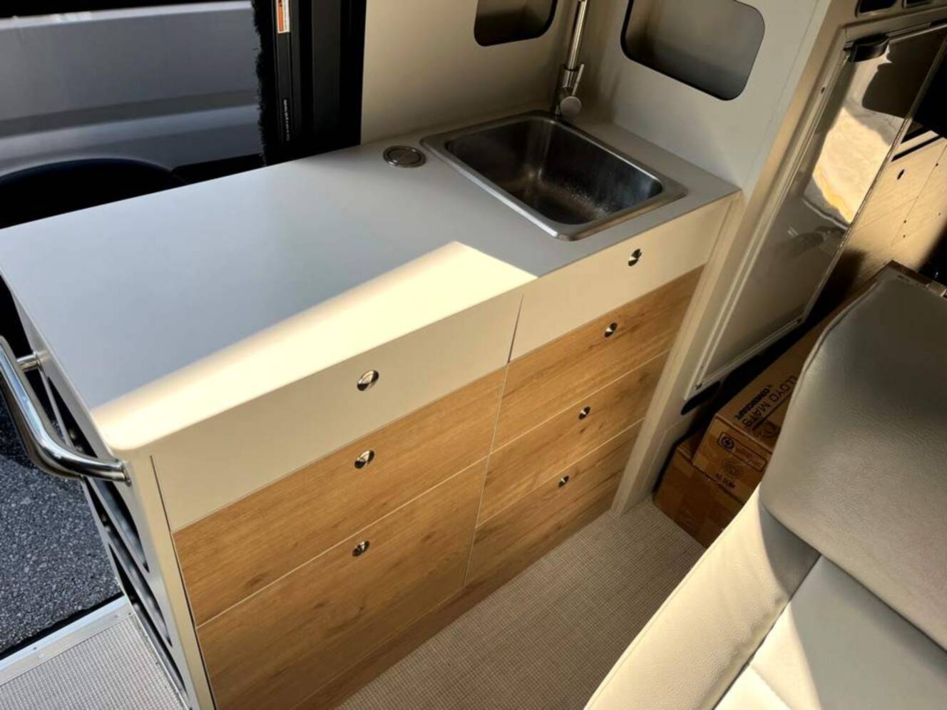 A photo of this 2026 Airstream Rangeline Base