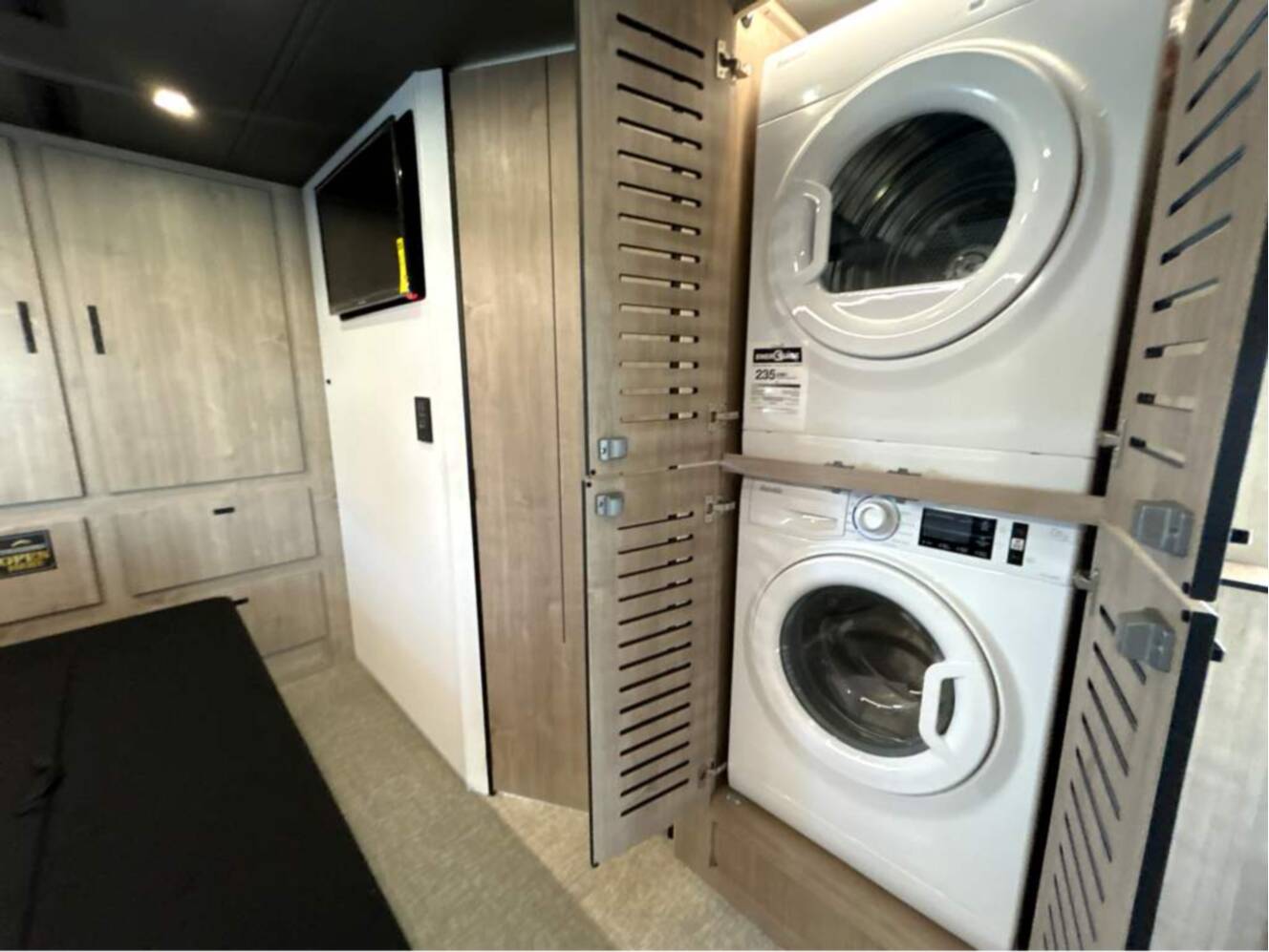 A photo of this 2026 Grand Design Lineage Series F 31ZW