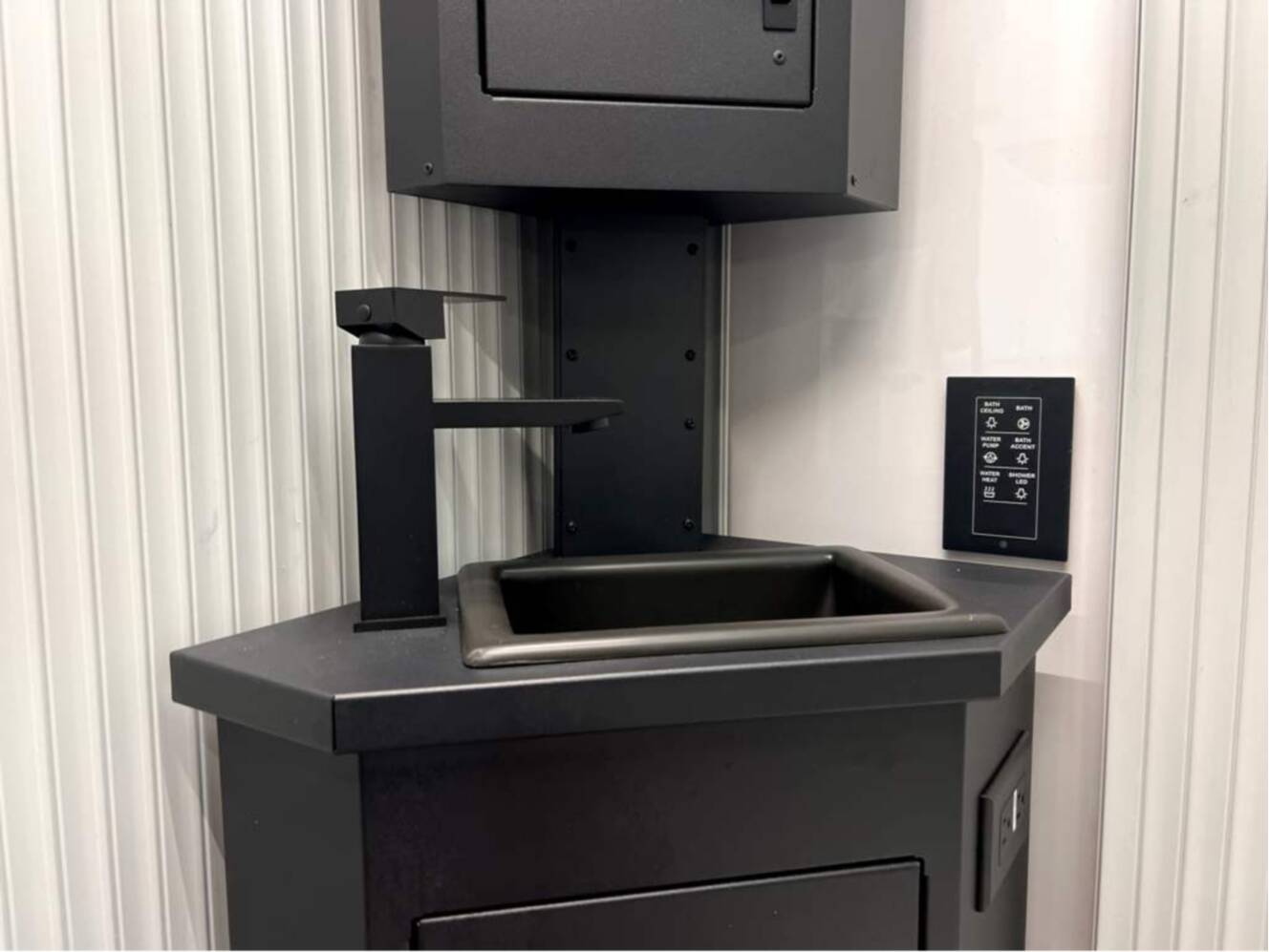 A photo of this 2026 Grand Design Lineage Series M 25TK