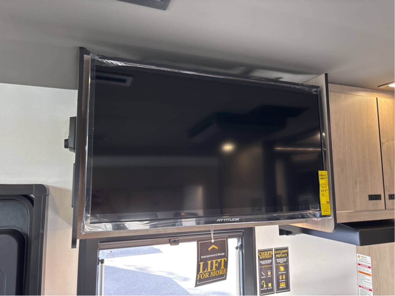 A photo of this 2026 Grand Design Lineage Series M 25TK