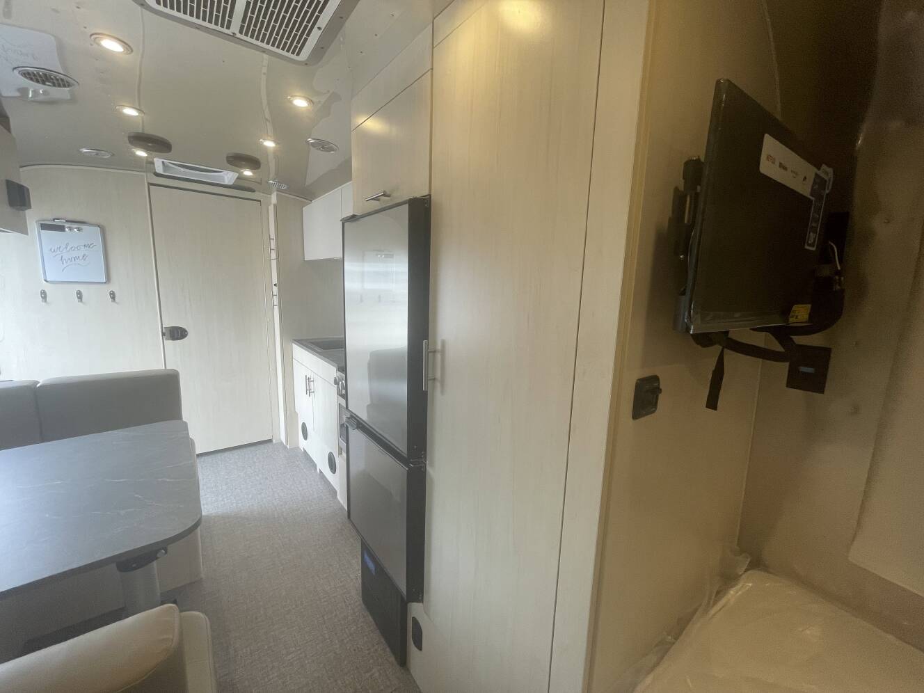 A photo of this 2026 Airstream Flying Cloud 23FB