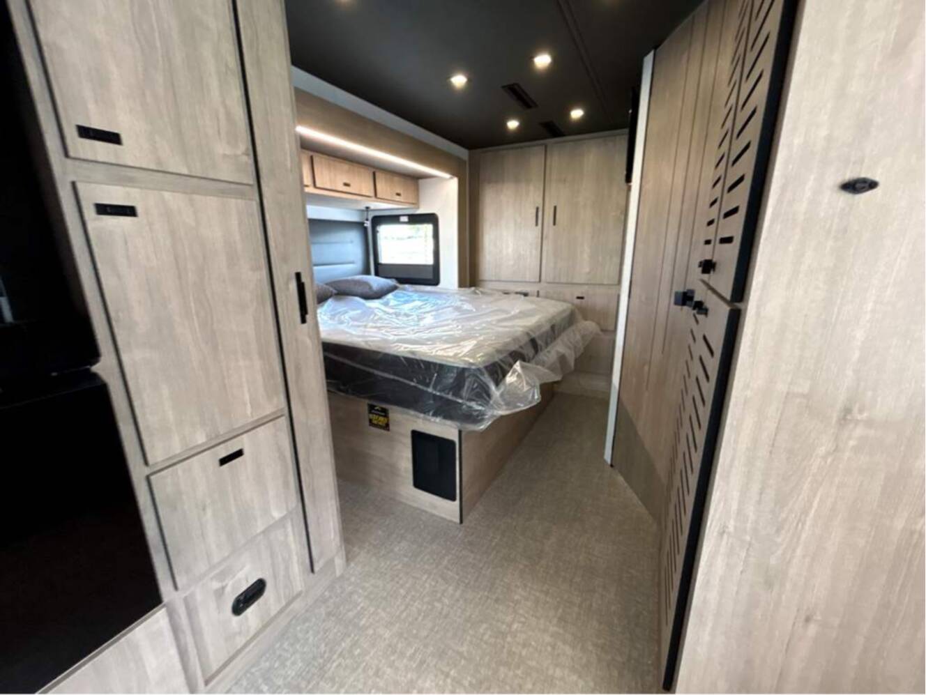 A photo of this 2026 Grand Design Lineage Series F 31ZW